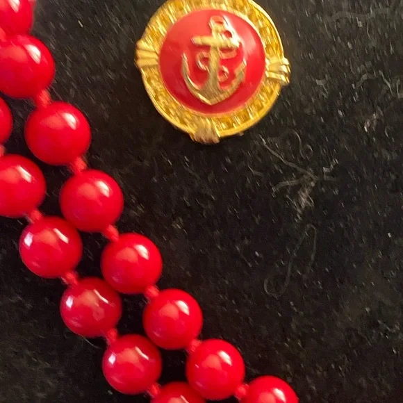 Vintage Carved Red & Glass Beaded Necklaces with gold accents earrings - Picture 7 of 12